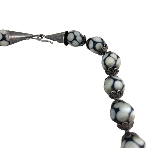 Vintage Handcrafted Necklace With Black & White Ceramic Beads Silver Clasps & Fl - Picture 6 of 9
